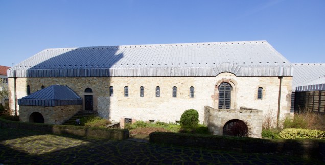 De gereconstrueerde keizerpalts van Karel de Grote in Paderborn
