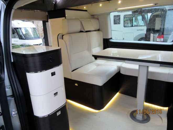 Zitgroep van de Mercedes Westfalia Jules Verne. Foto: Westfalia