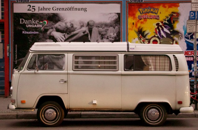 Een mooie T2a met het hefdak scharnierend aan de voorzijde.